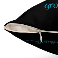 This shows the invisible zipper detail.