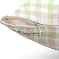 This shows the pillow’s invisible zipper detail as well as the manner in which the front and back sides complement the other side.