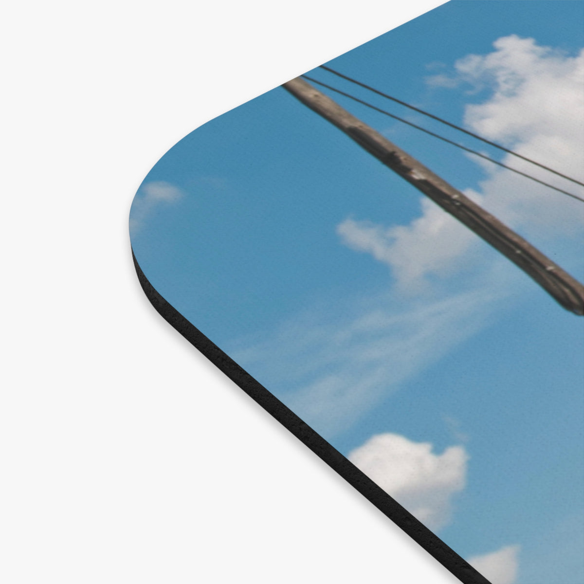 Picture showing close-up edge of mouse pad.
