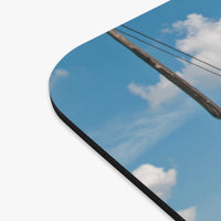 Picture showing close-up edge of mouse pad.
